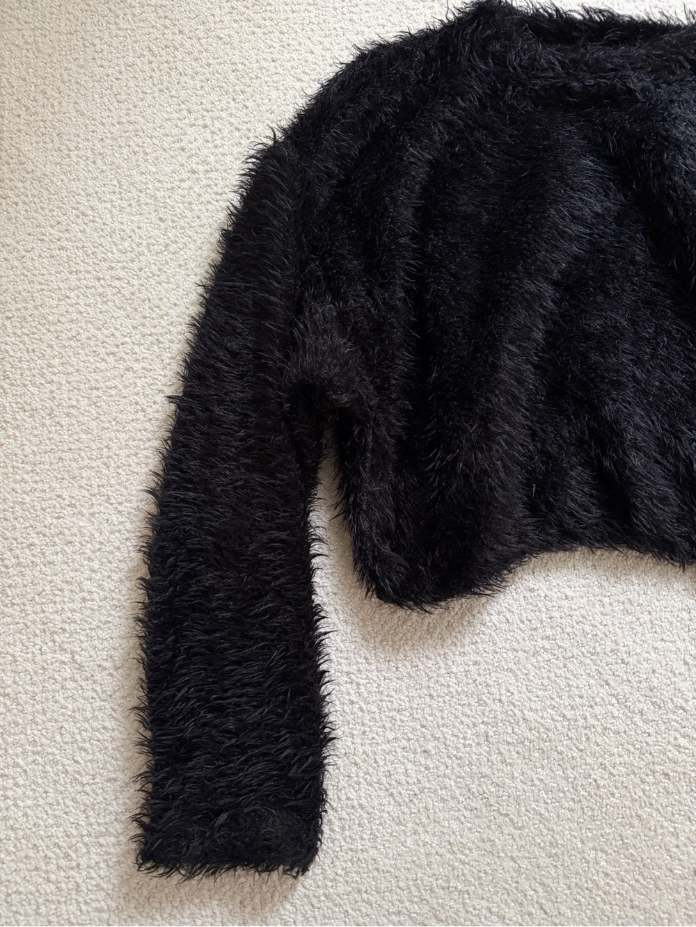 Zara Black Faux-Fur Cropped Crewneck Sweater - Picture 2 of 3